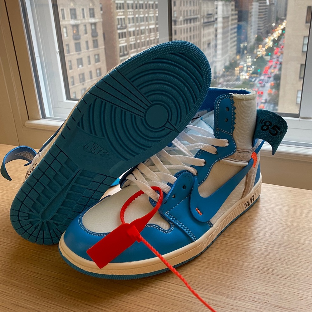 Jordan 1 Retro High Off-White University Blue